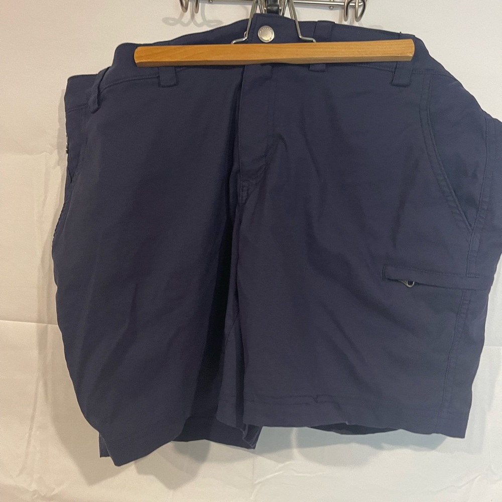 Women’s Duluth Trading Navy shorts 16